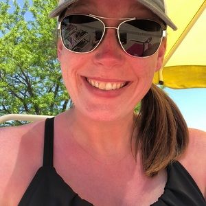 Meet your Posher, Casey